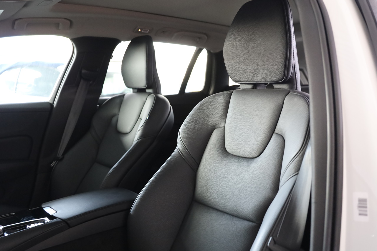 V60 T6 Hibrido Plug-in Plus Dark