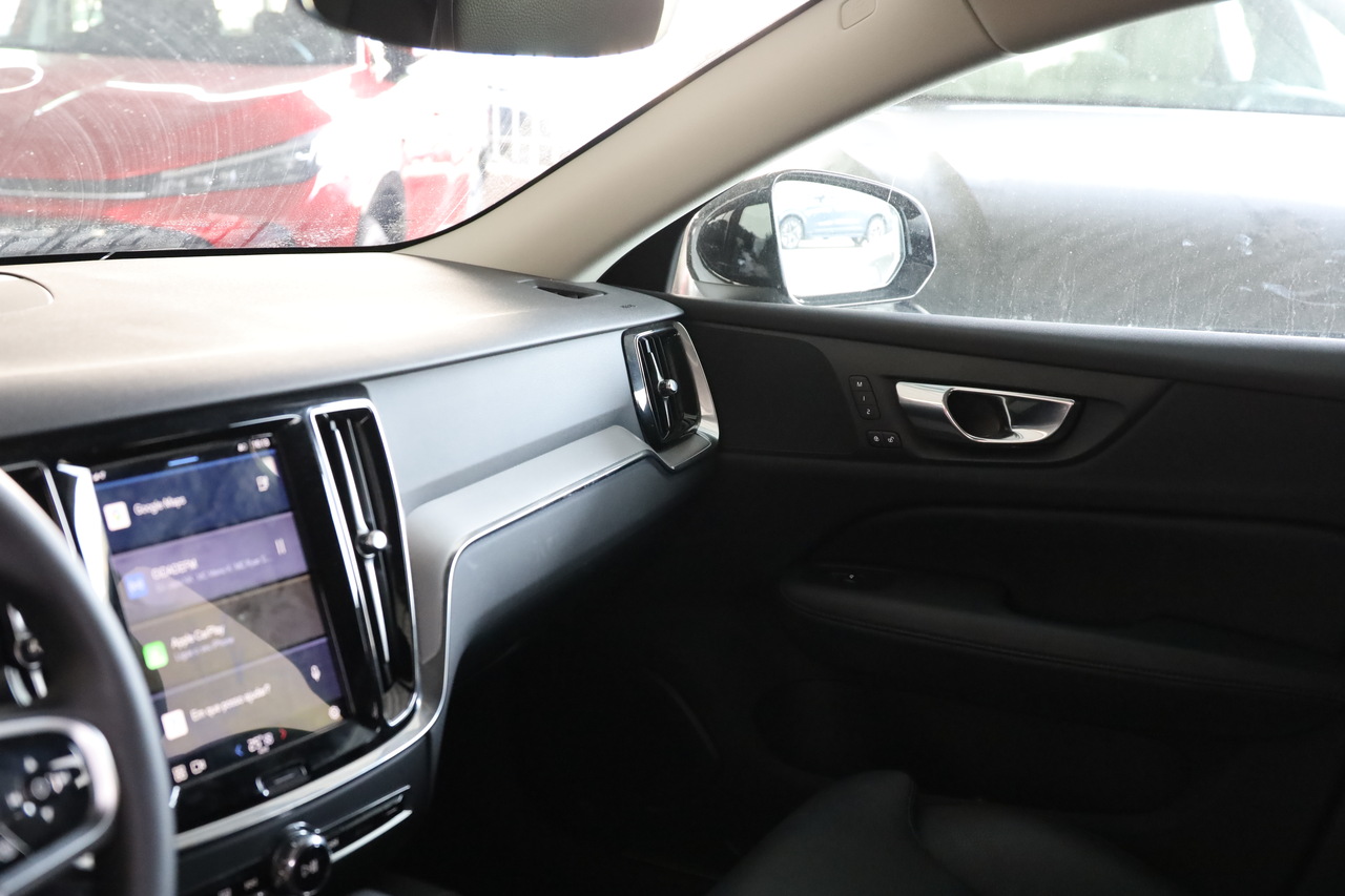 V60 T6 Hibrido Plug-in Plus Dark