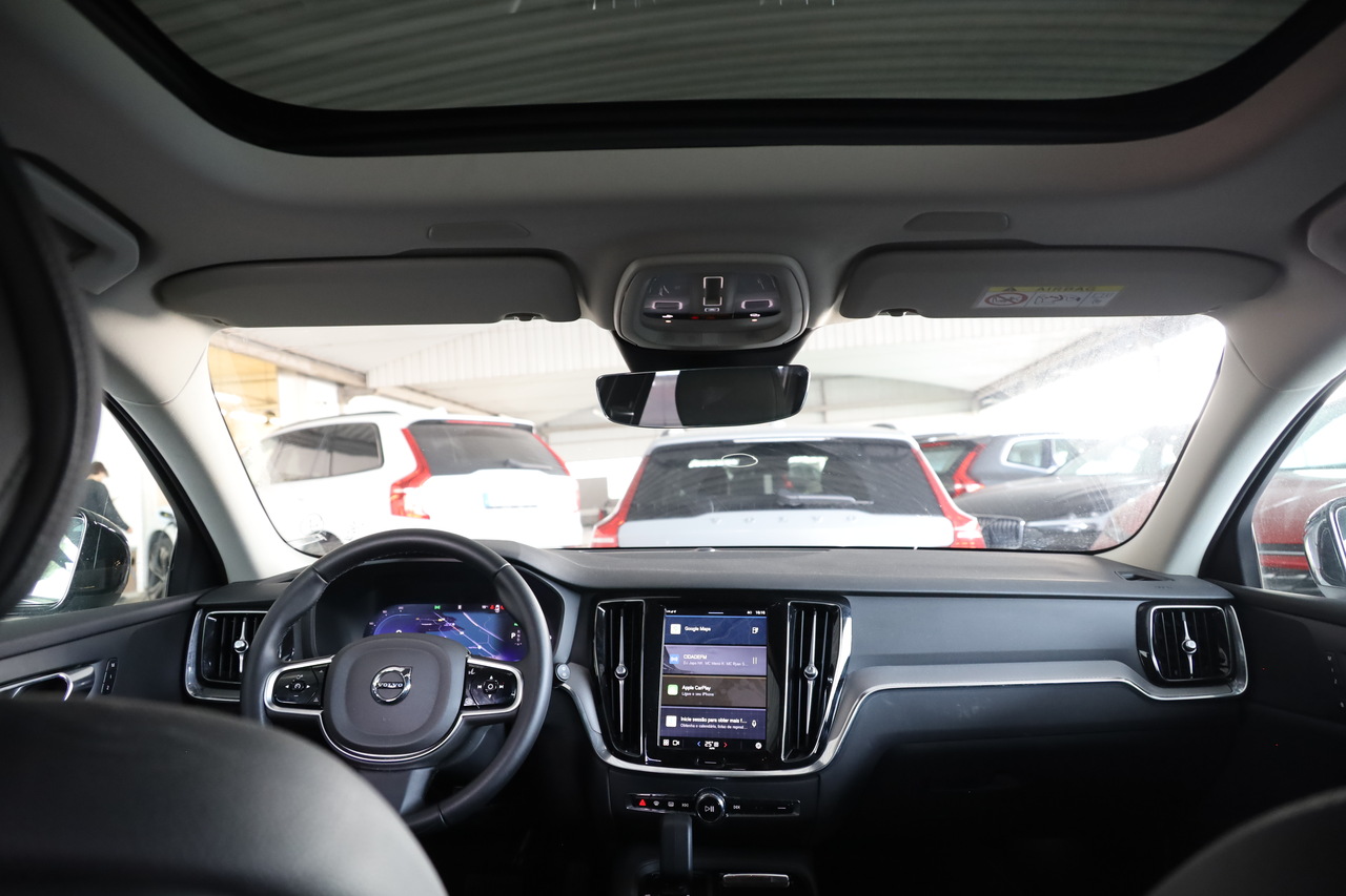 V60 T6 Hibrido Plug-in Plus Dark