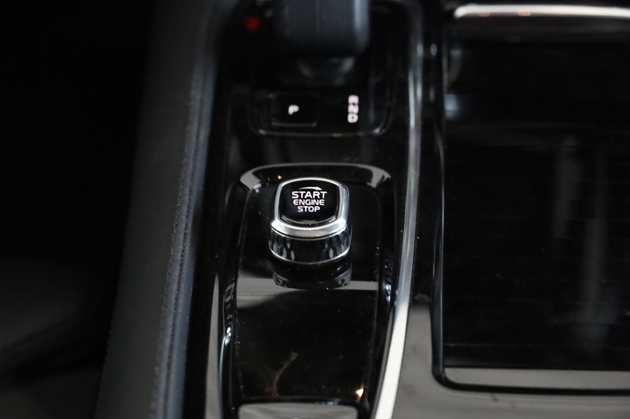 V60 T6 Hibrido Plug-in Plus Dark