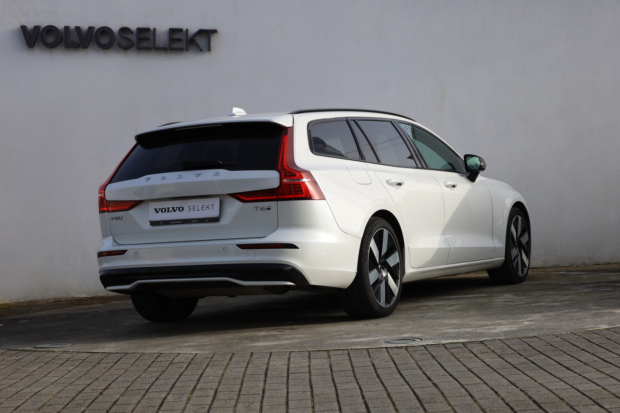 V60 T6 Hibrido Plug-in Plus Dark