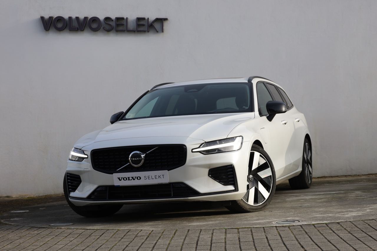 V60 T6 Hibrido Plug-in Plus Dark