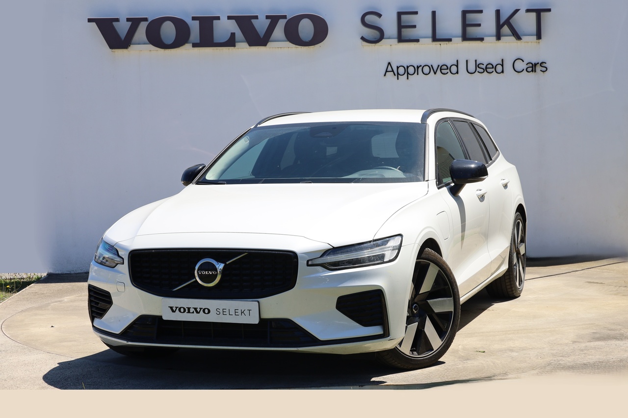 V60 T6 Hibrido Plug-in Plus Dark