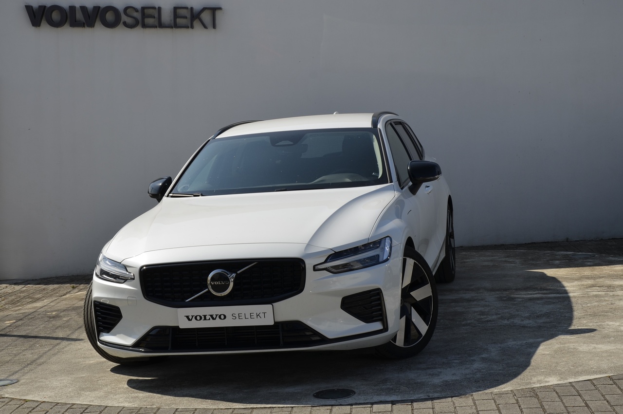 V60 T6 Hibrido Plug-in Plus Dark