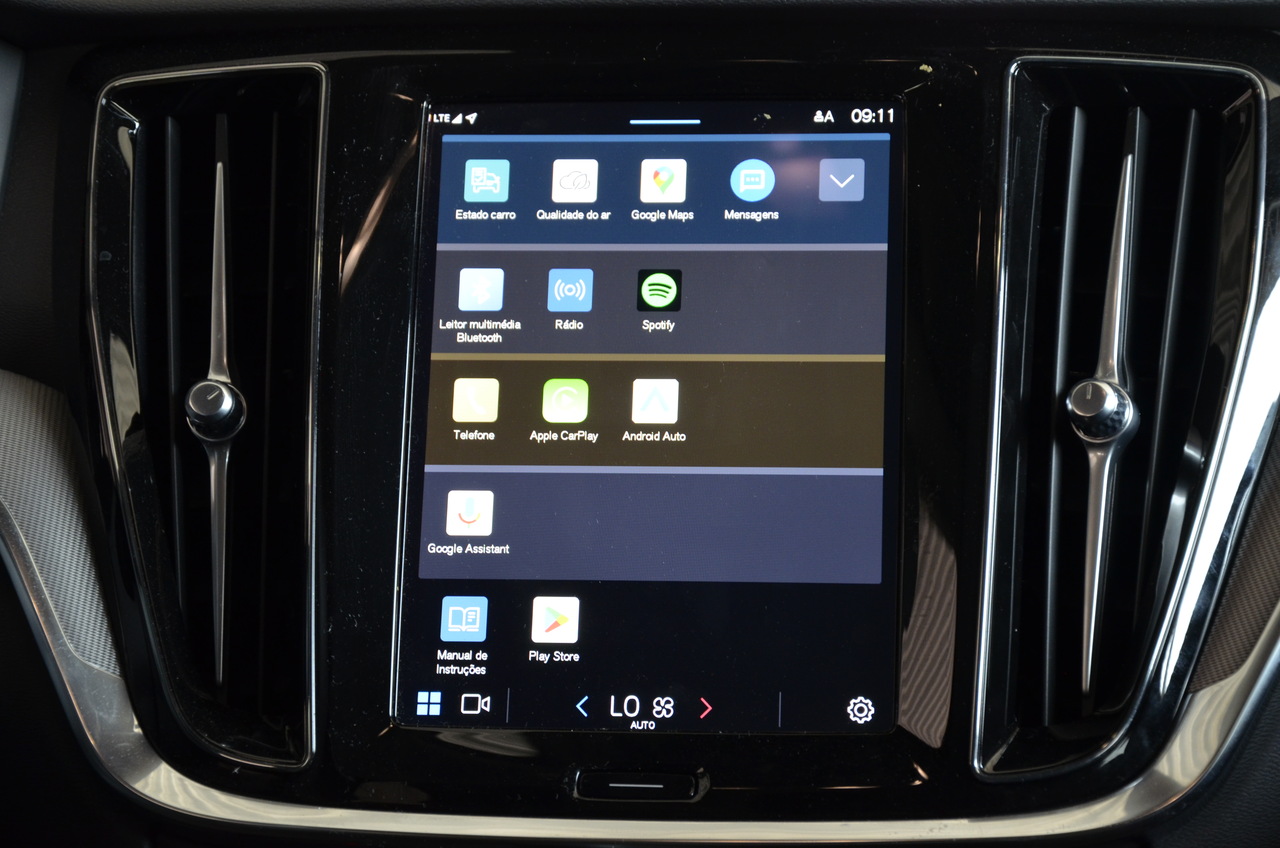V60 T6 Hibrido Plug-in Plus Dark