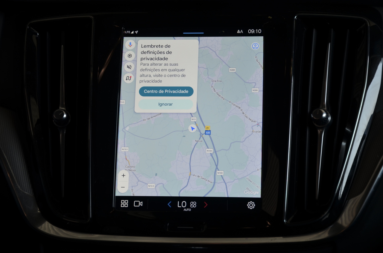 V60 T6 Hibrido Plug-in Plus Dark