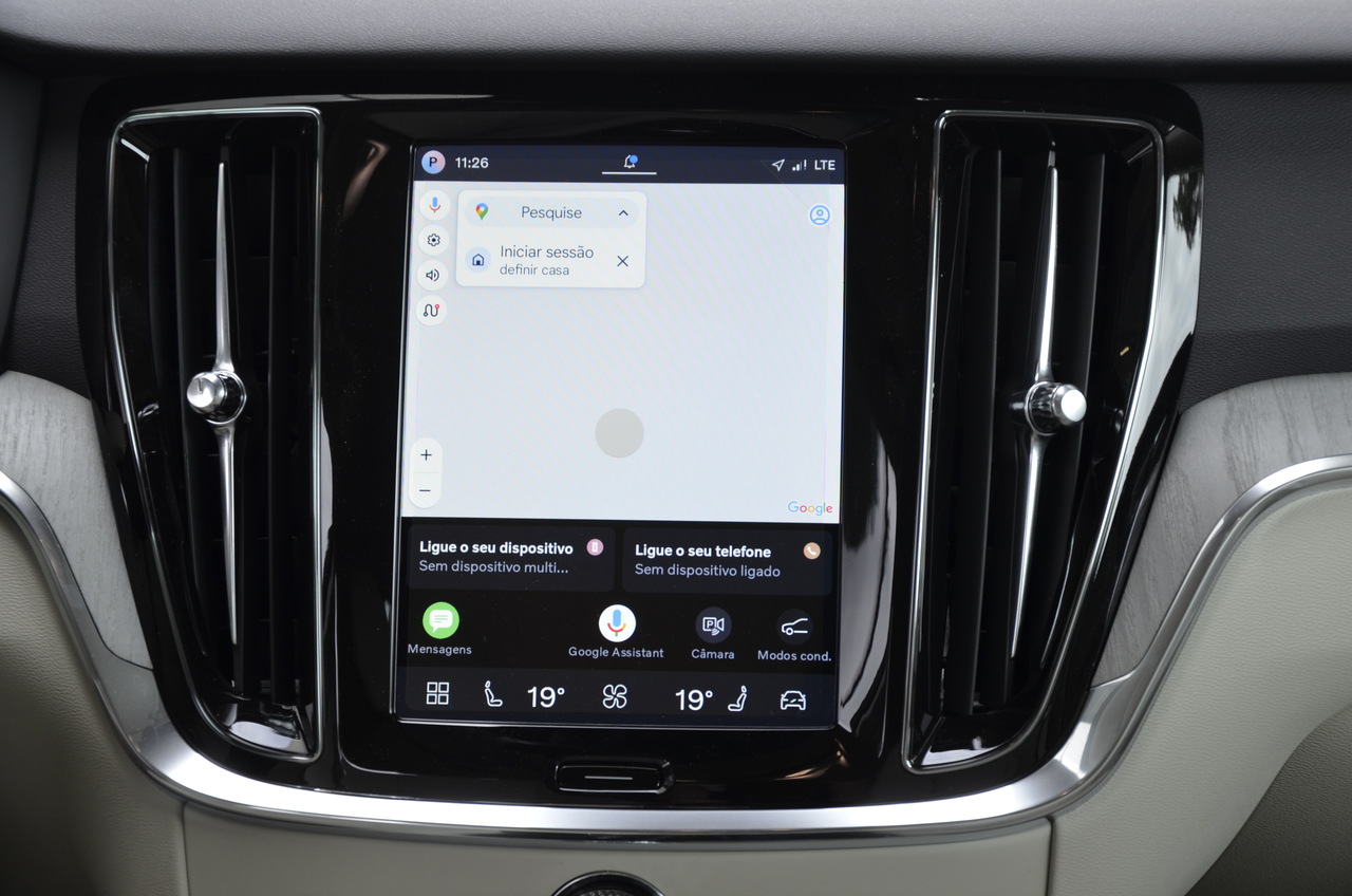 V60 T6 Hibrido Plug-in Plus Dark