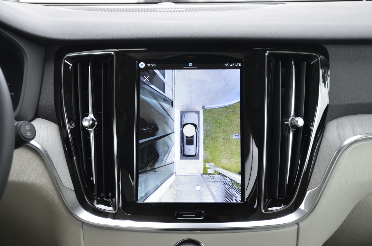 V60 T6 Hibrido Plug-in Plus Dark