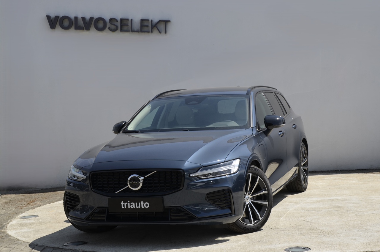 V60 T6 Hibrido Plug-in Plus Dark