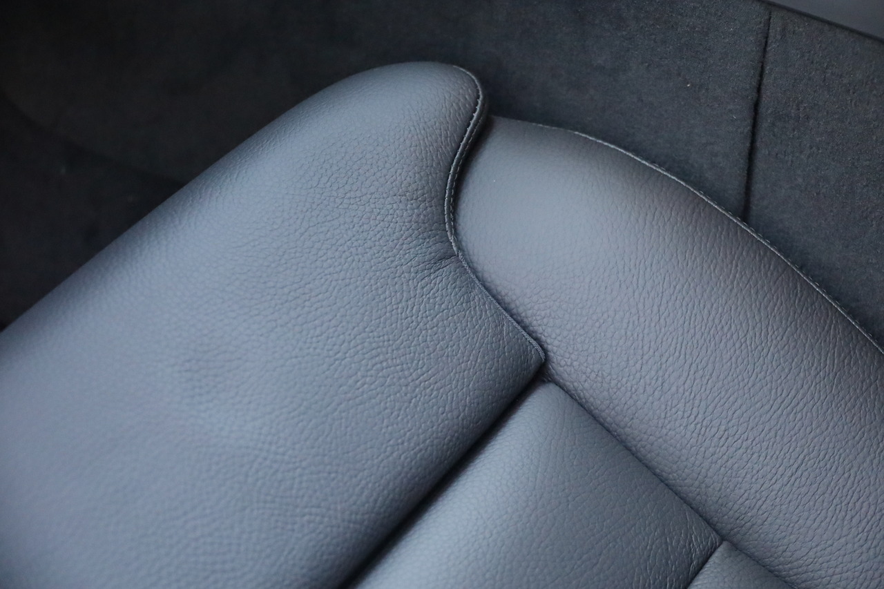 V60 T6 Hibrido Plug-in Plus Dark