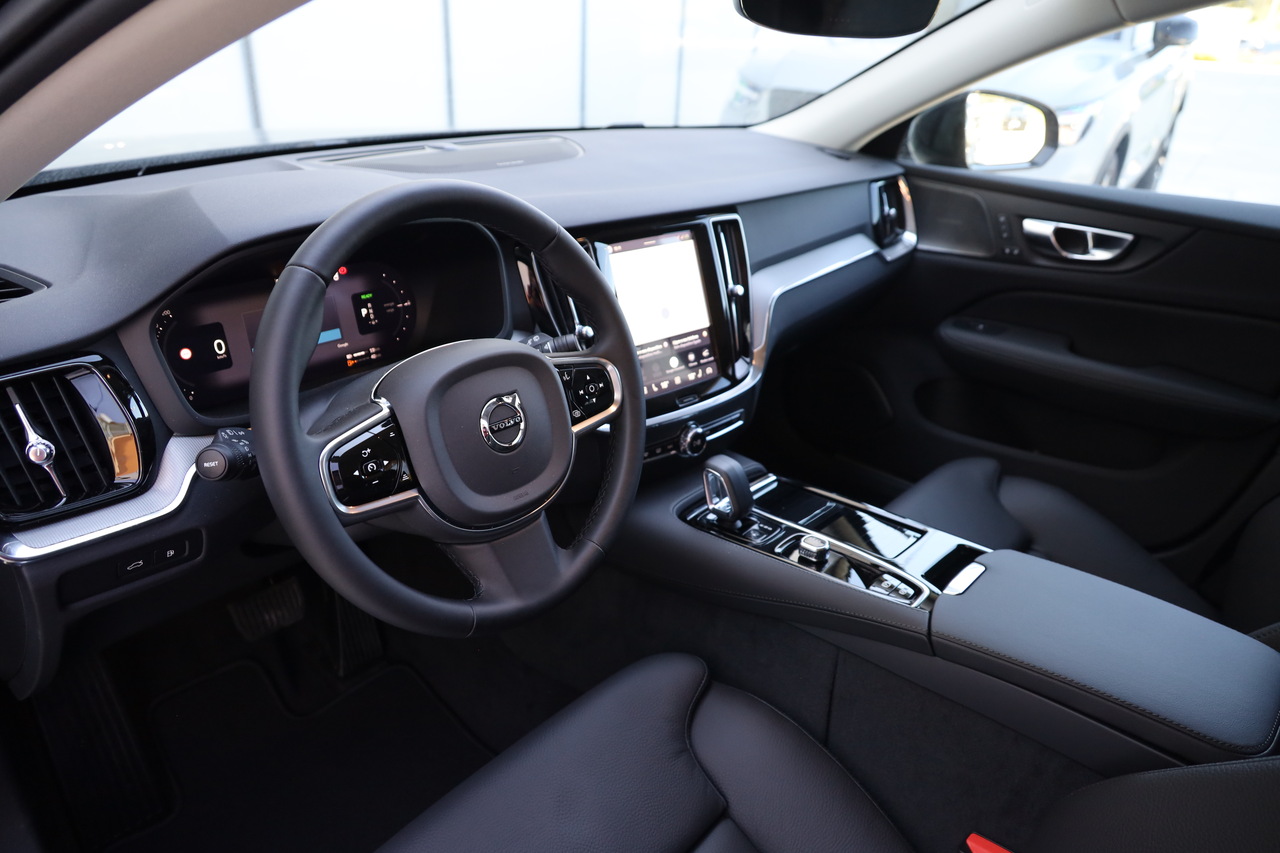 V60 T6 Hibrido Plug-in Plus Dark