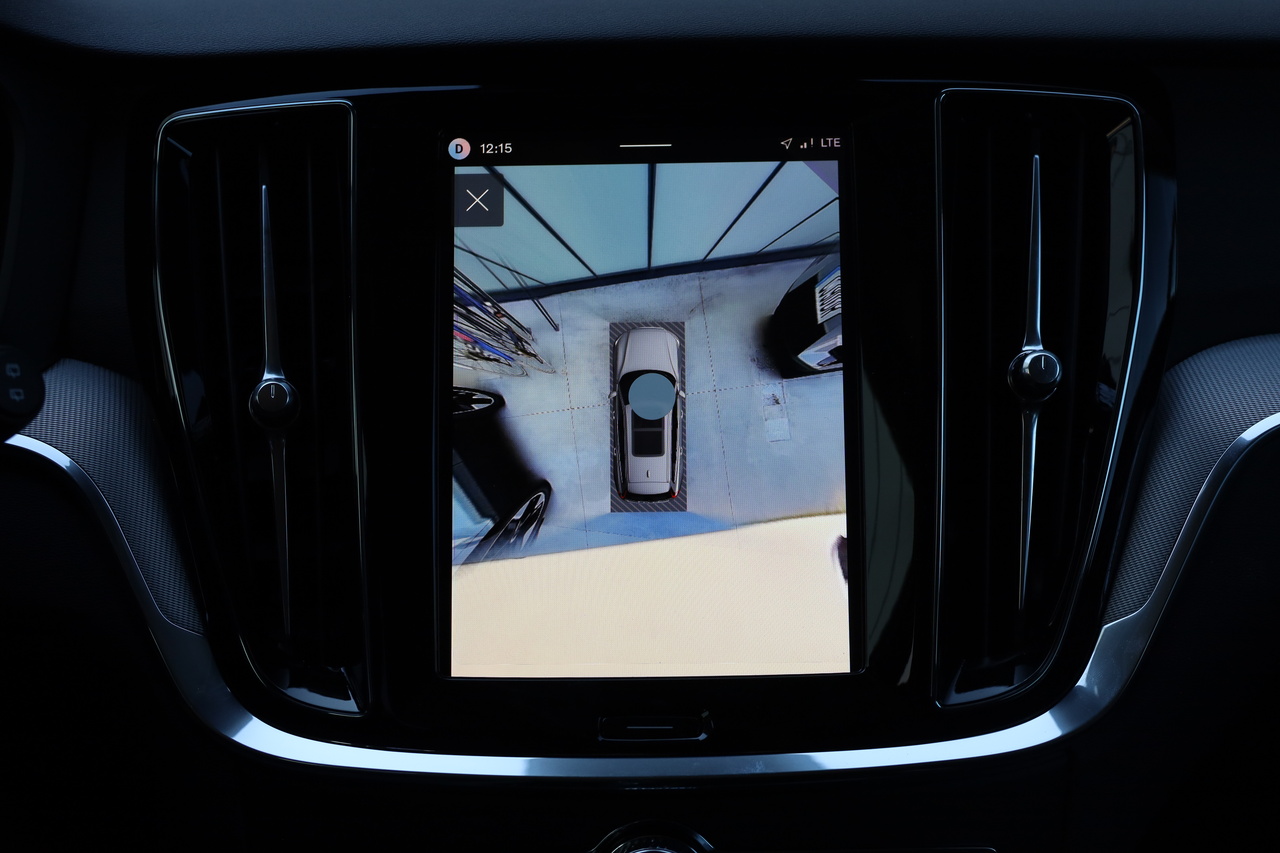 V60 T6 Hibrido Plug-in Plus Dark