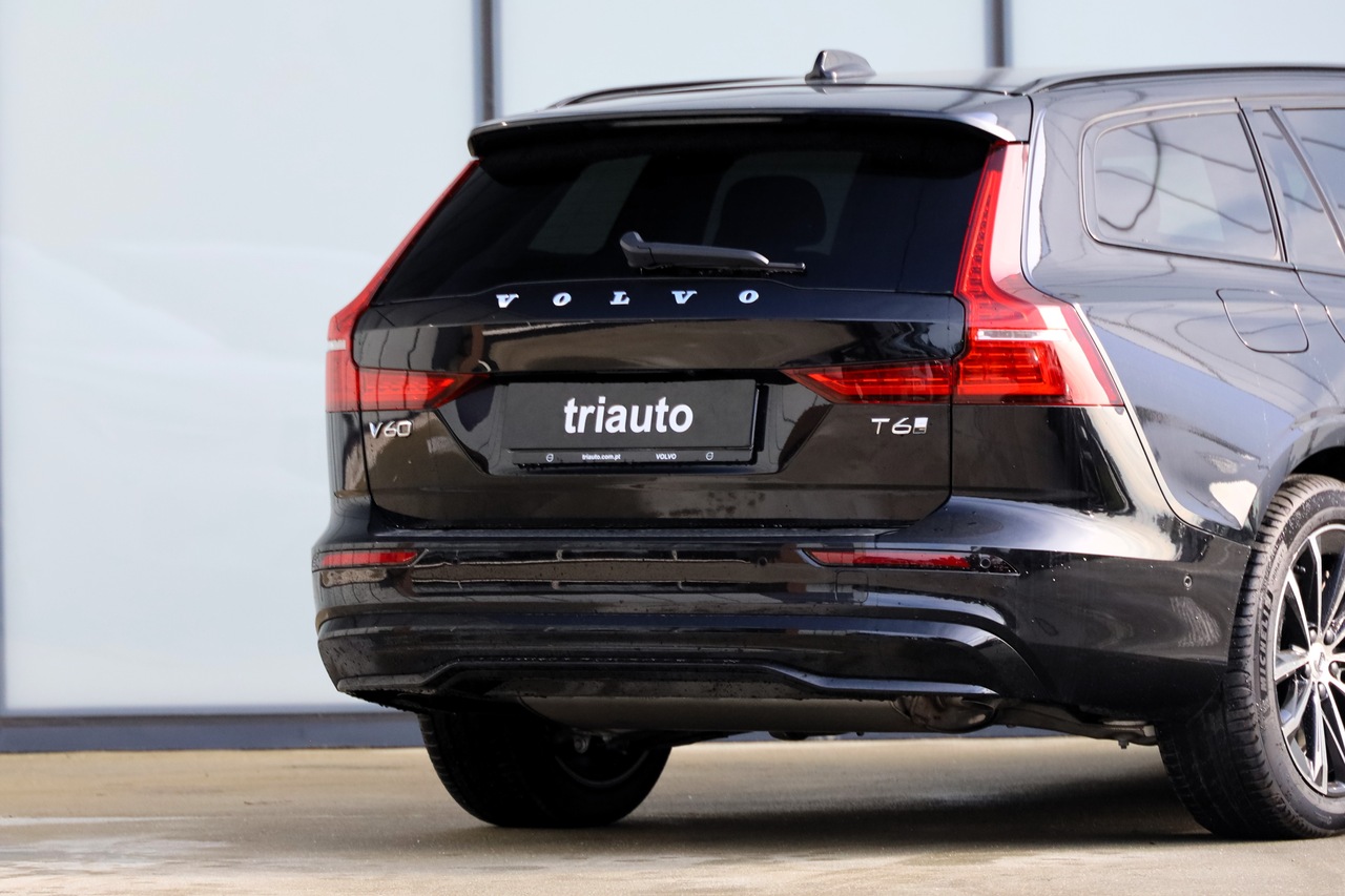 V60 T6 Hibrido Plug-in Plus Dark