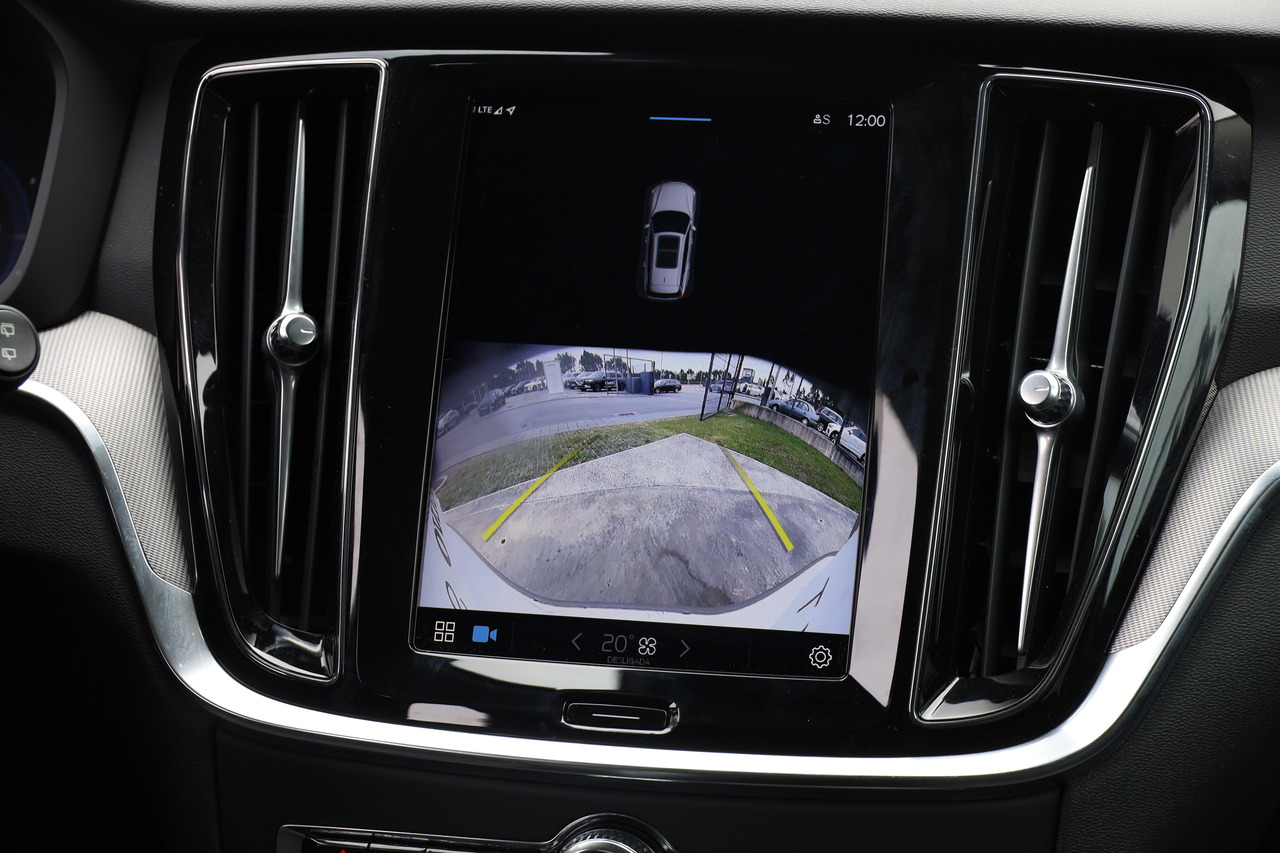 V60 T6 Hibrido Plug-in Plus Dark