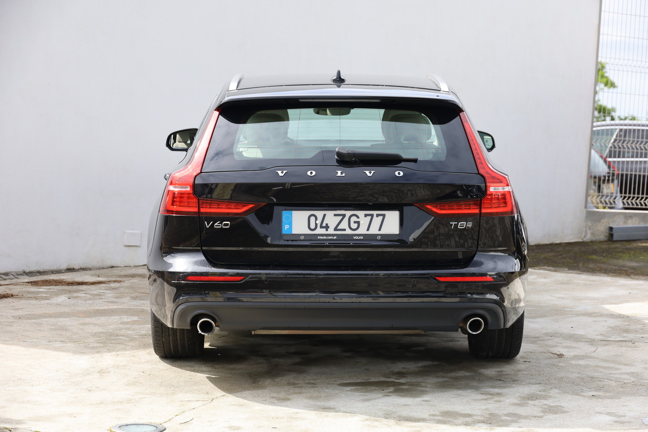 V60 T8 Hibrido Plug-in Momentum Plus Geart. AWD