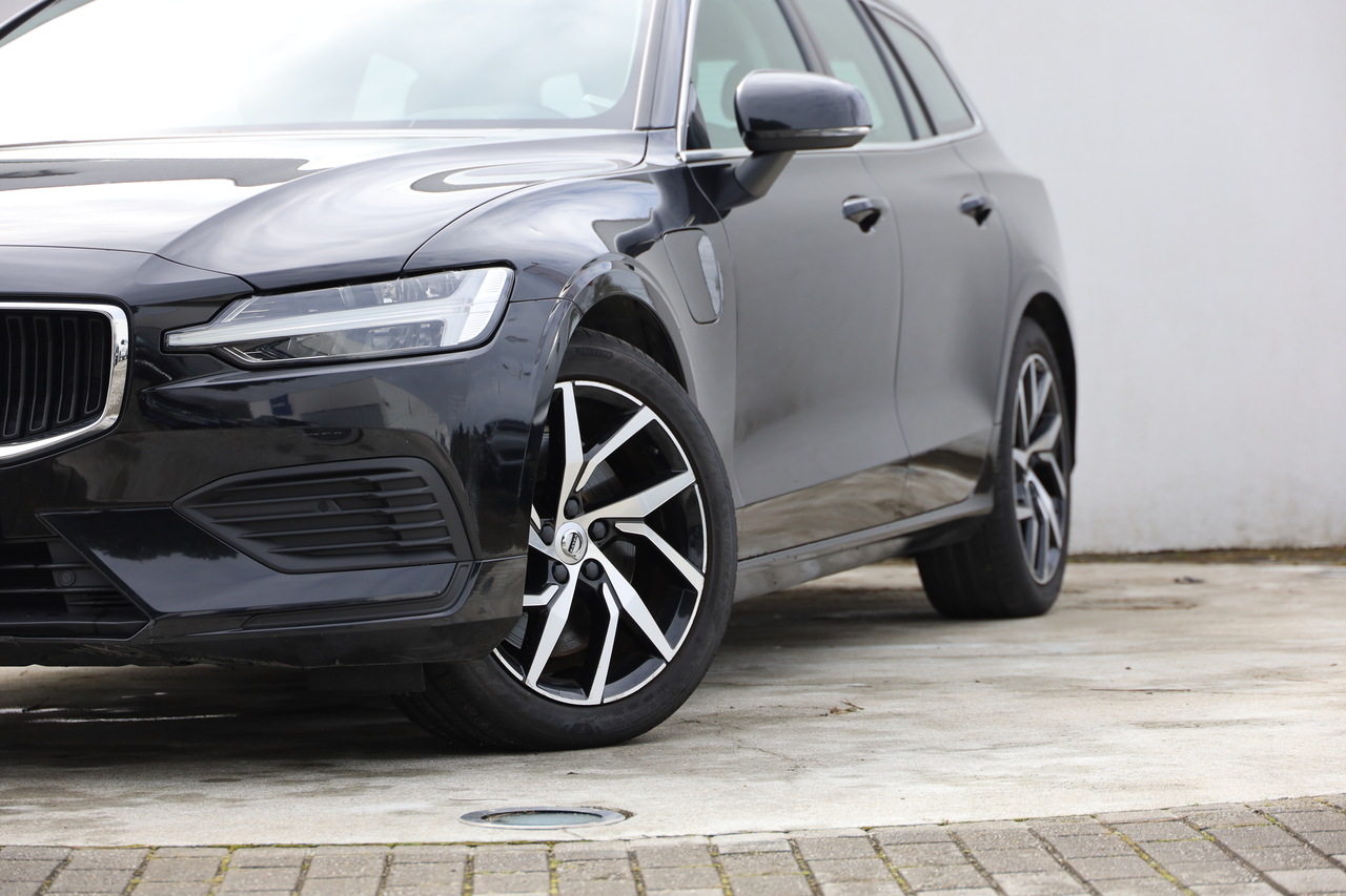 V60 T8 Hibrido Plug-in Momentum Plus Geart. AWD