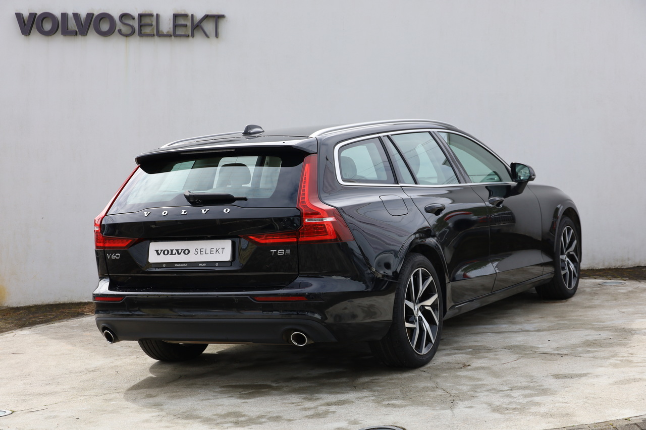 V60 T8 Hibrido Plug-in Momentum Plus Geart. AWD