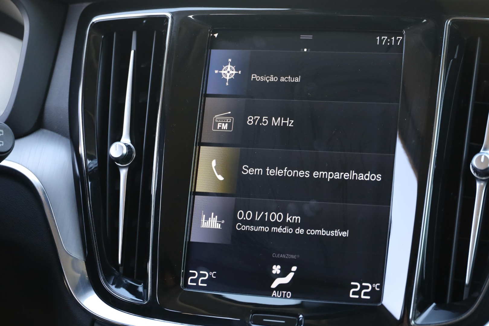 V60 T8 Hibrido Plug-in Momentum Plus Geart. AWD