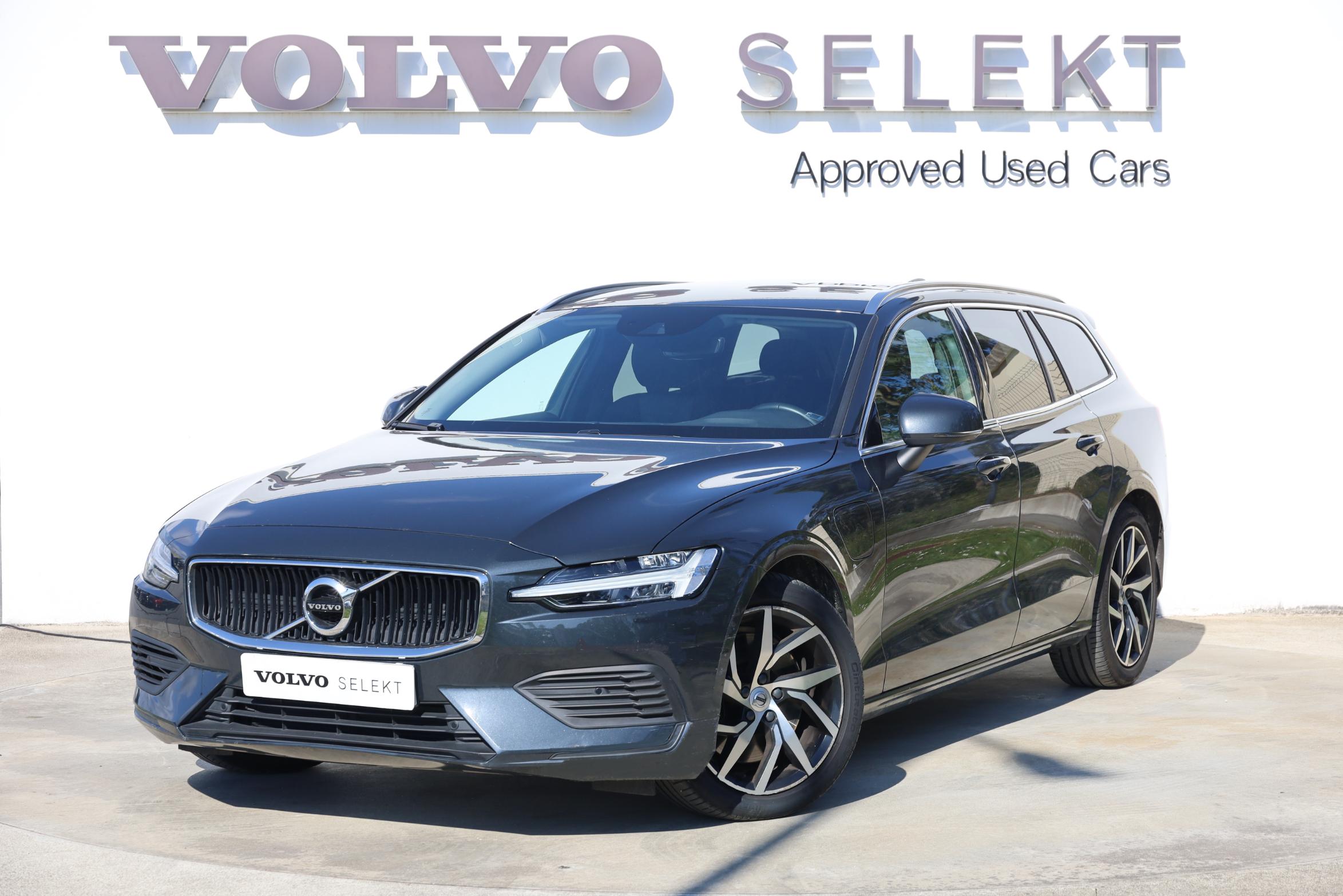 V60 T8 Hibrido Plug-in Momentum Plus Geart. AWD