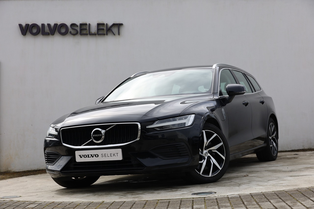 V60 T8 Hibrido Plug-in Momentum Plus