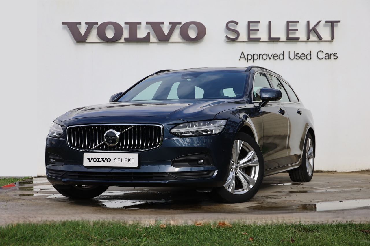 V90 B4 Momentum Plus Geart.