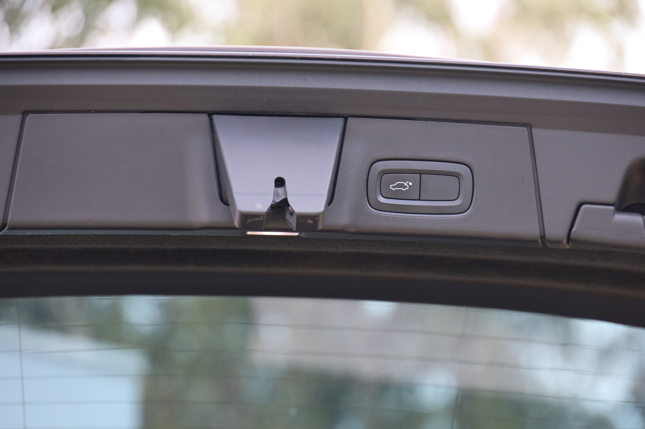 V90 Cross Country D4 Pro Geart.