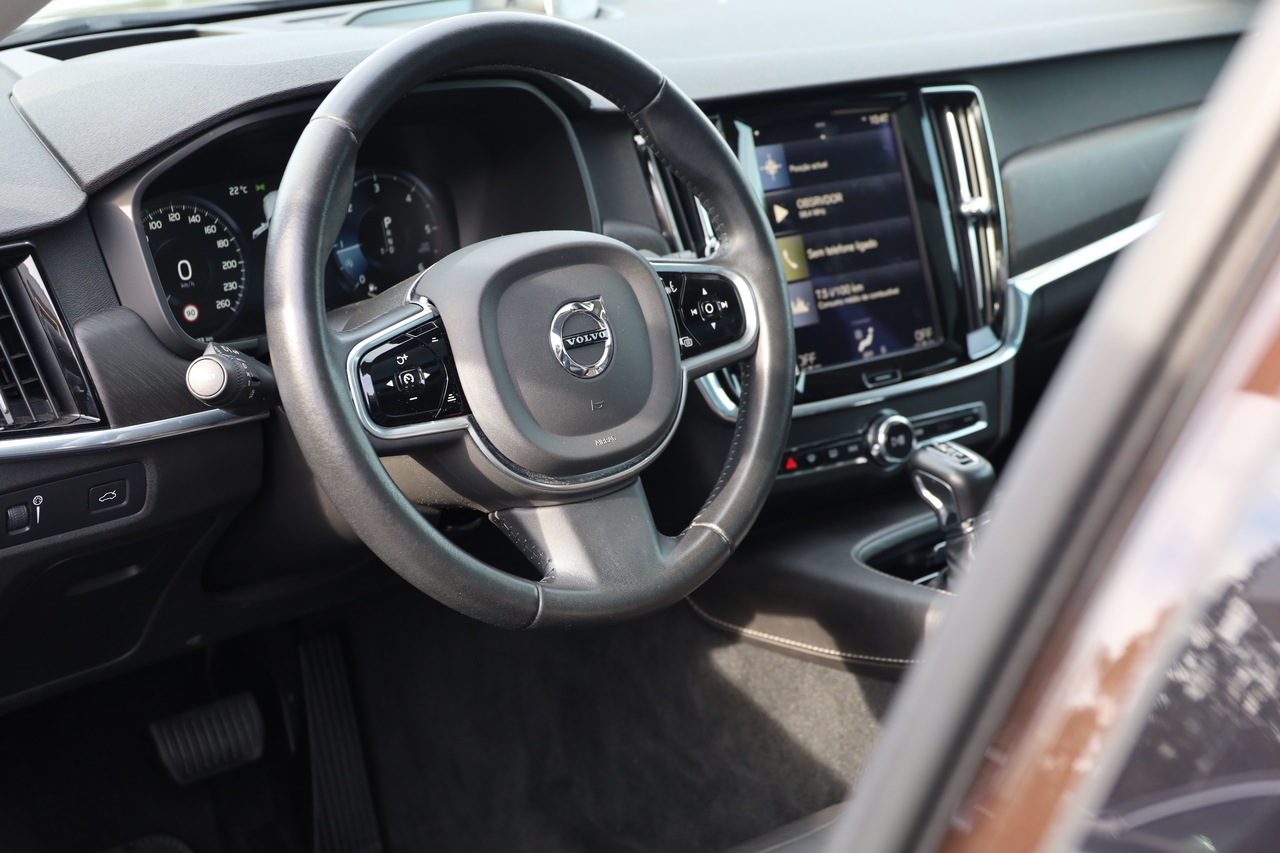 V90 Cross Country D4 Pro Geart.