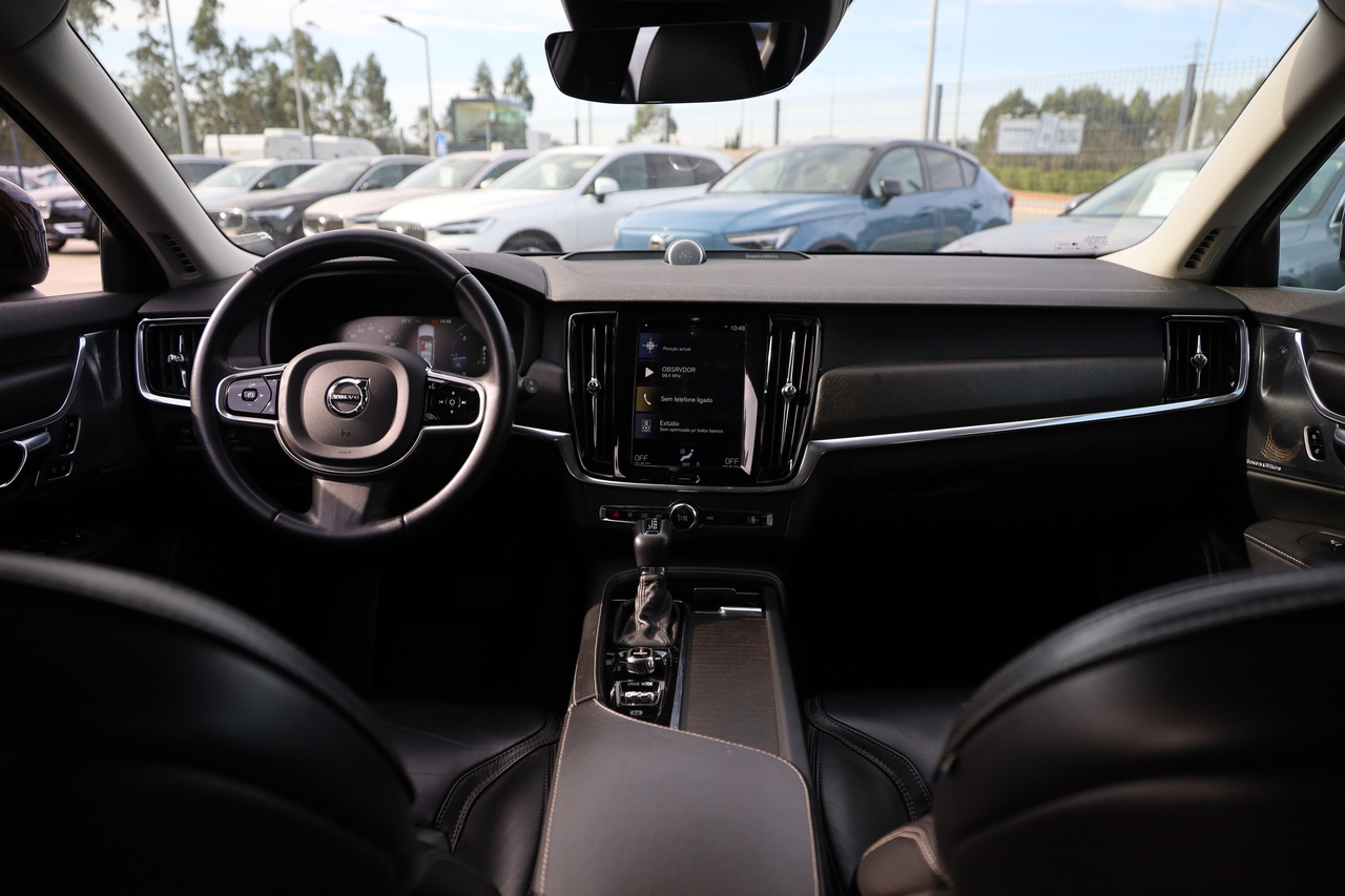 V90 Cross Country D4 Pro Geart.