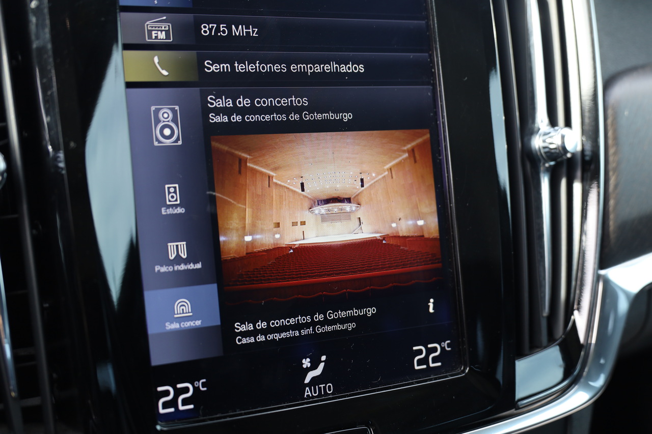 V90 Cross Country D4 Pro Geart.