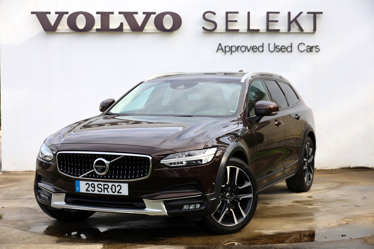V90 Cross Country D4 Pro Geart.
