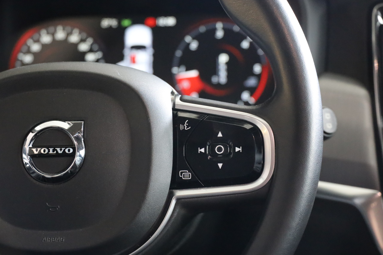 V90 D4 Momentum Geart.