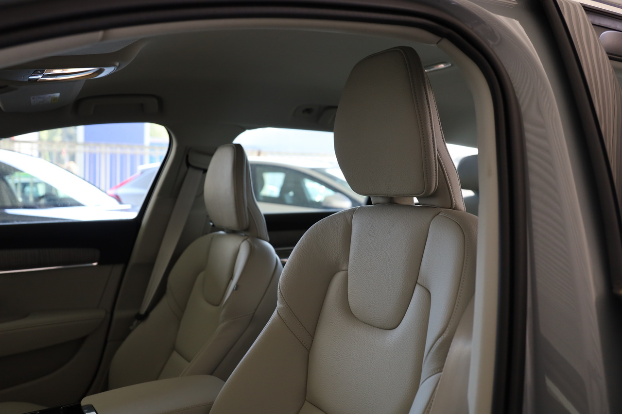 V90 T6 Híbrido Plug-in, Elétrico/Gasolina, Core Bright