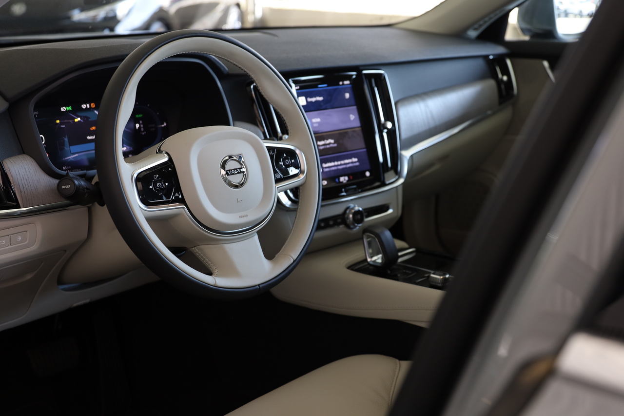 V90 T6 Híbrido Plug-in, Elétrico/Gasolina, Core Bright