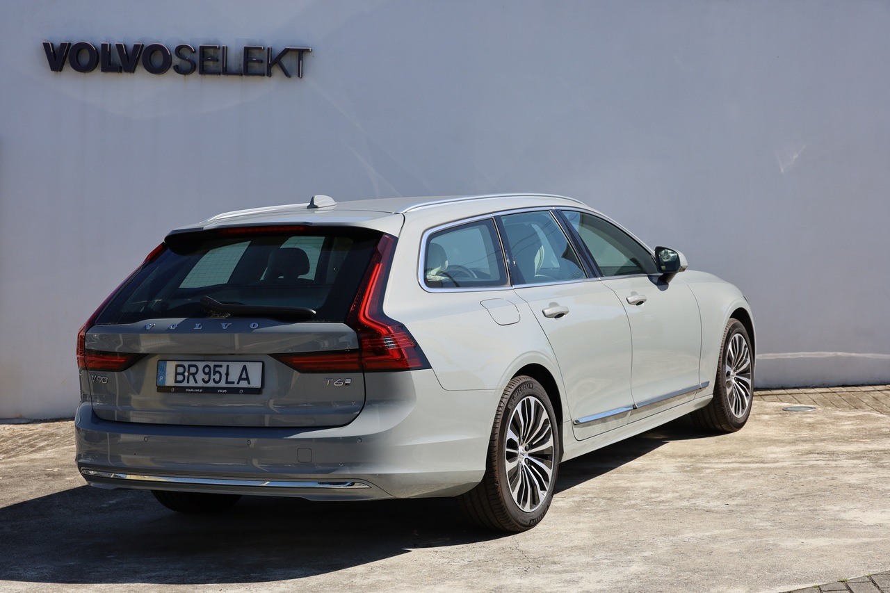 V90 T6 Híbrido Plug-in, Elétrico/Gasolina, Core Bright