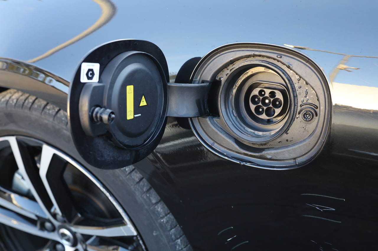 V90 T6 Híbrido Plug-in, Elétrico/Gasolina, Plus Dark