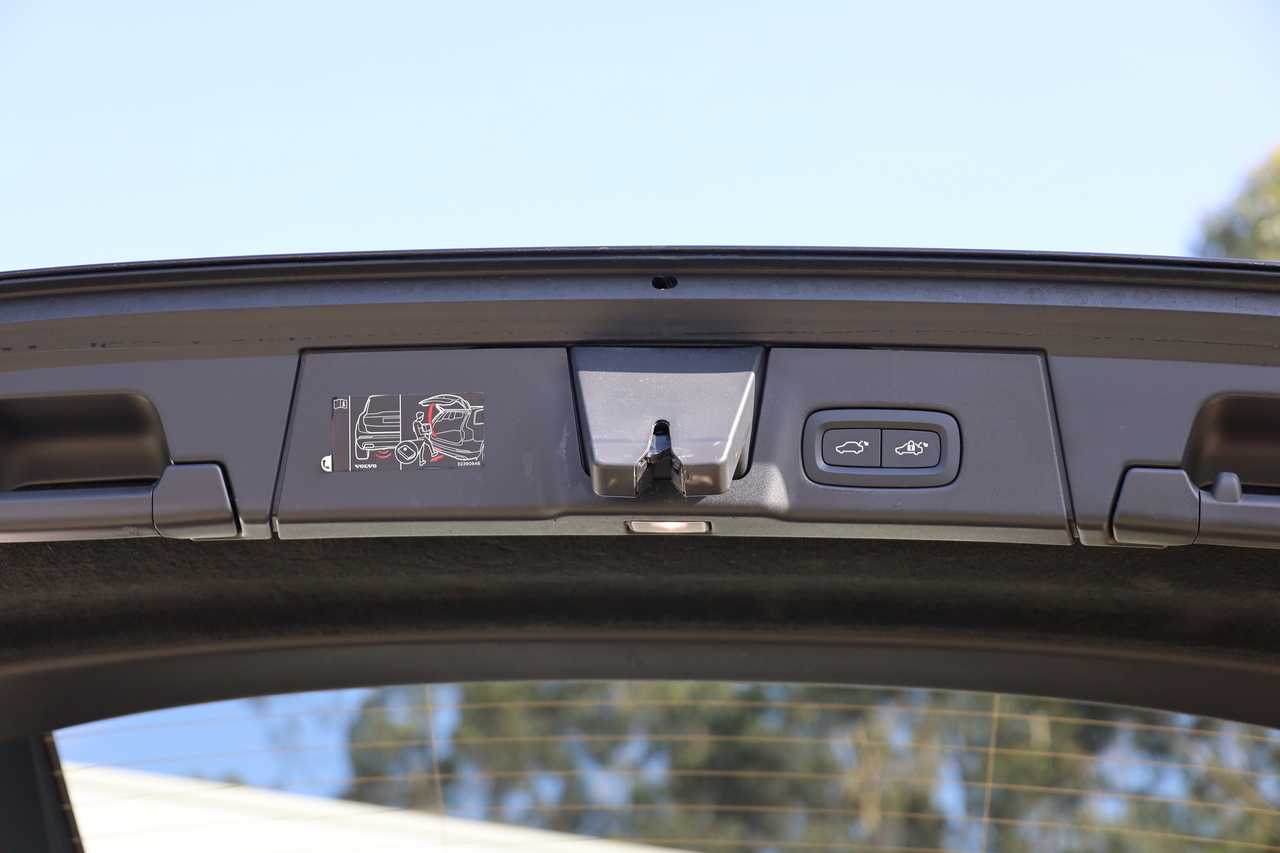 V90 T6 Híbrido Plug-in, Elétrico/Gasolina, Plus Dark