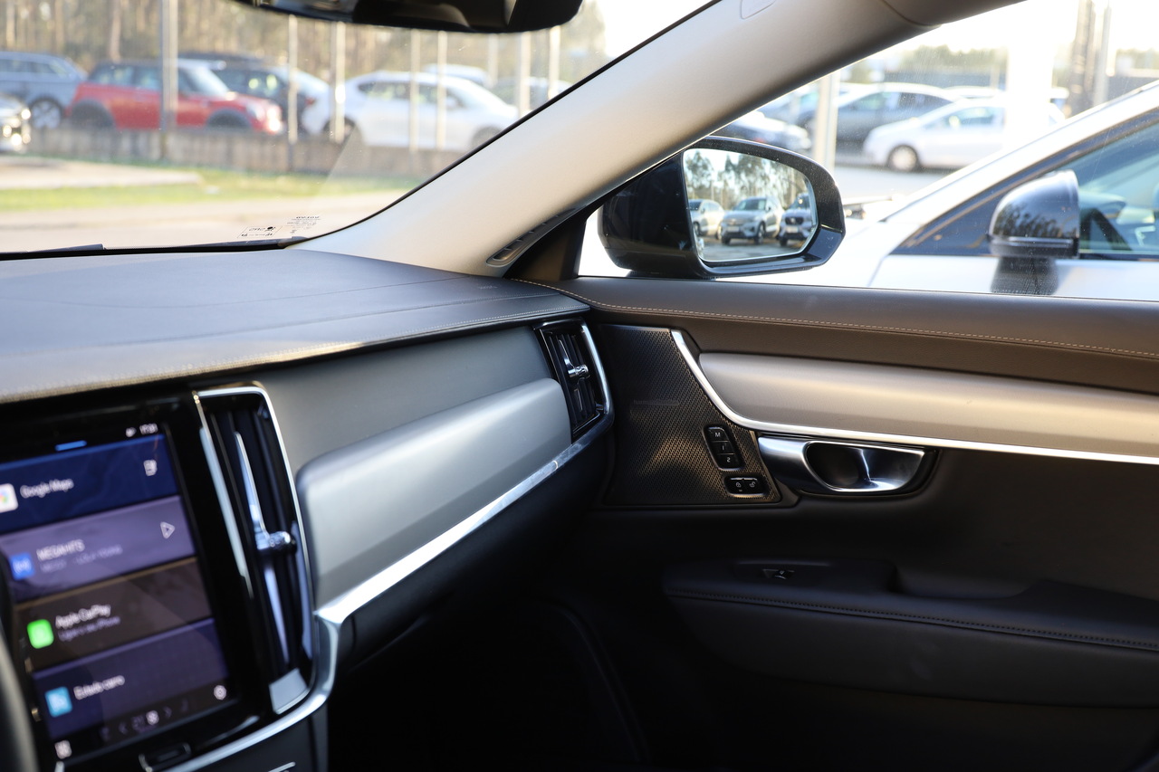 V90 T6 Híbrido Plug-in, Elétrico/Gasolina, Plus Dark