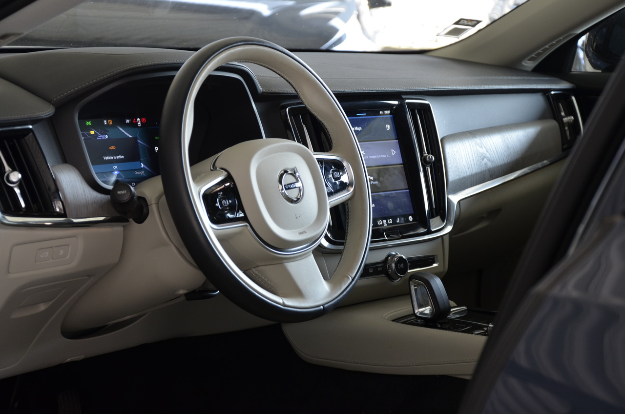 V90 T6 Híbrido Plug-in, Elétrico/Gasolina, Plus Dark
