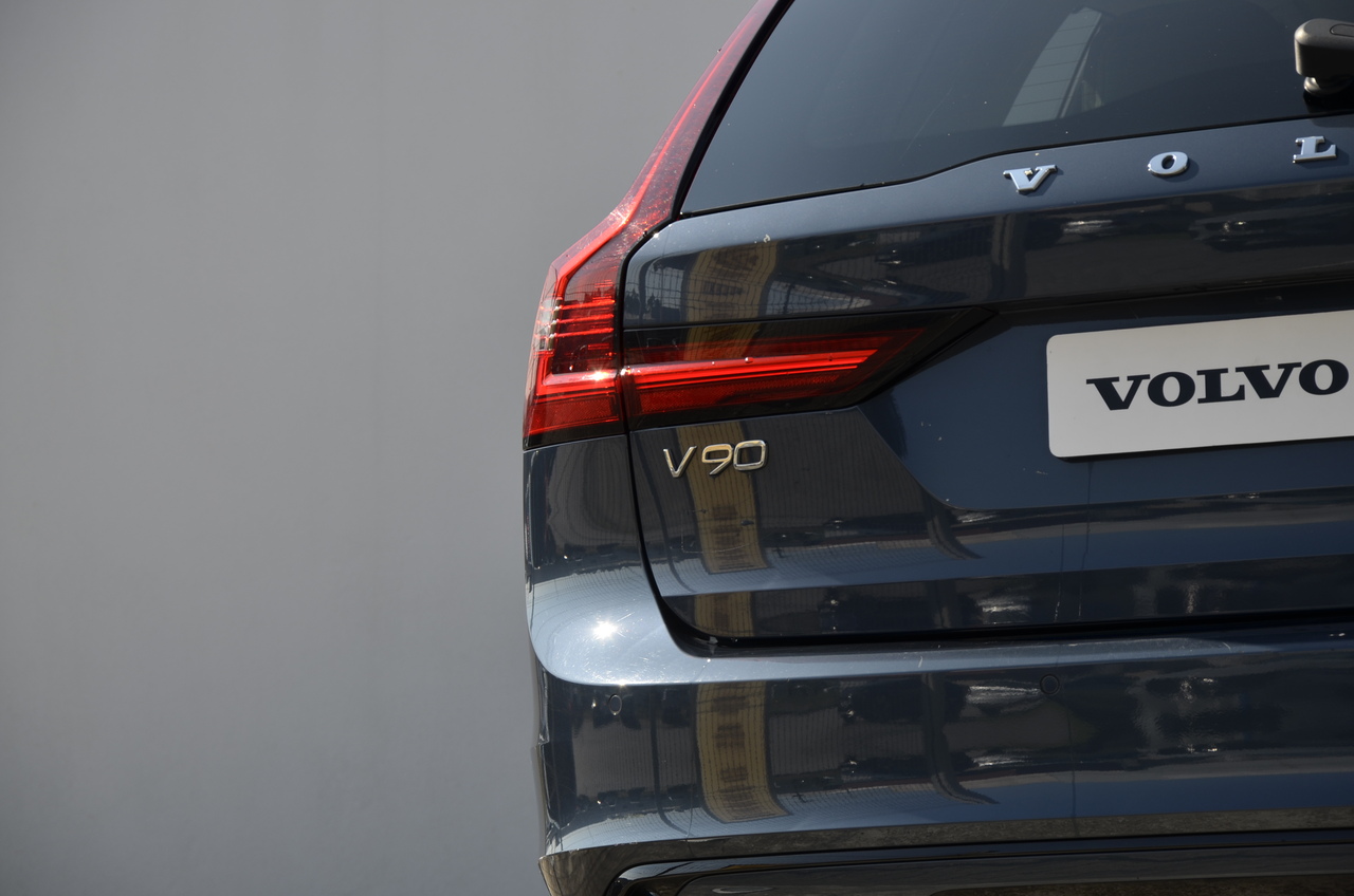 V90 T6 Híbrido Plug-in, Elétrico/Gasolina, Plus Dark
