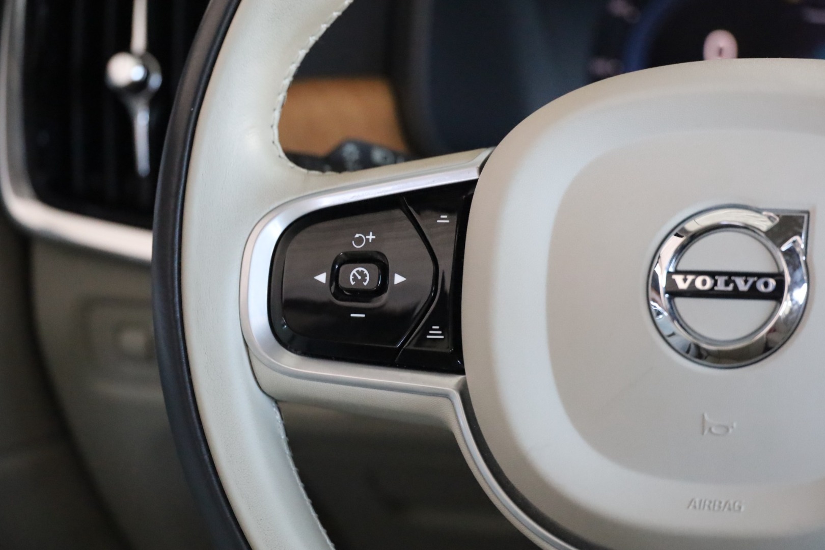 V90 T6 Híbrido Plug-in Inscription Expression