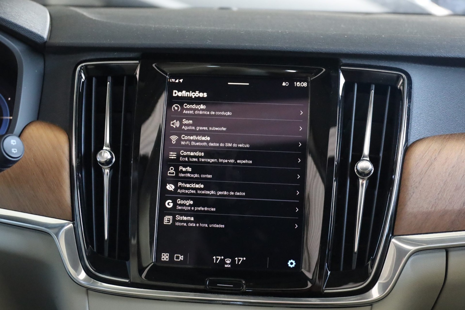 V90 T6 Híbrido Plug-in Inscription Expression