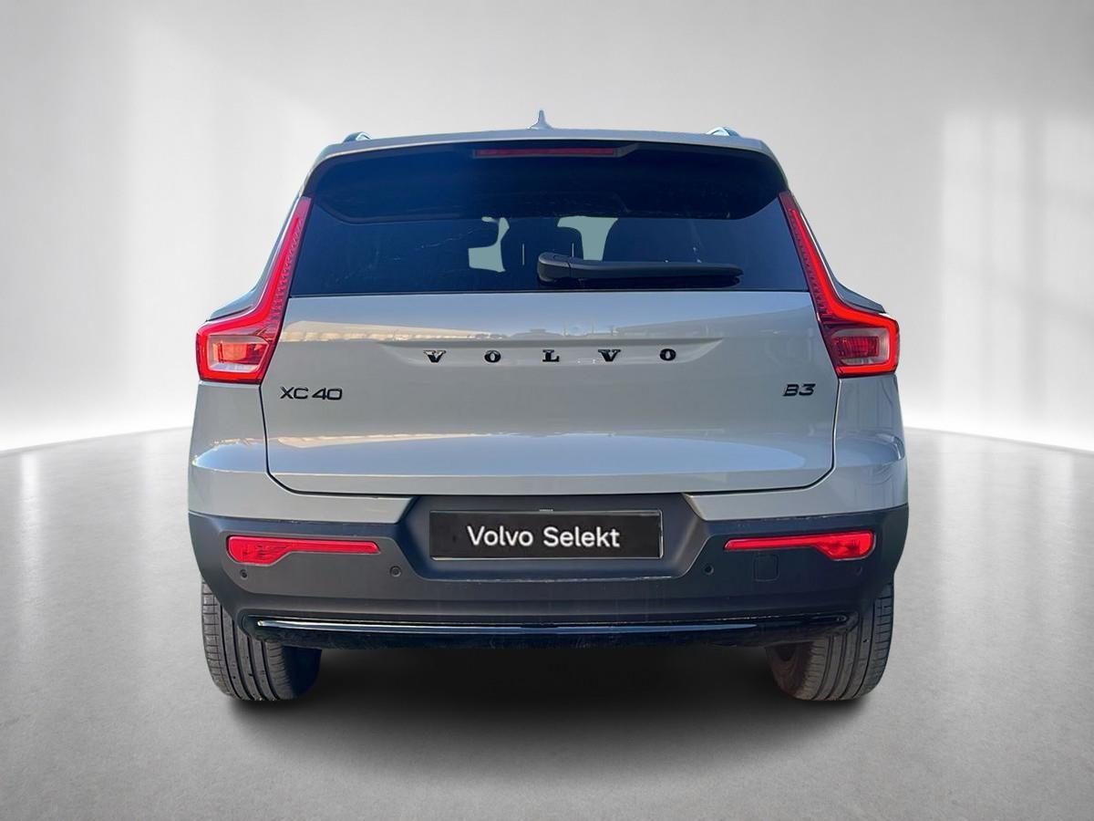 XC 40  B3 Híbrido Plus Black Edition