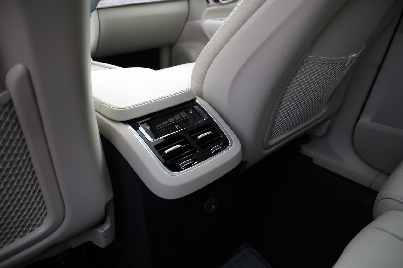XC 90 T8 Hibrido Plug-in Ultimate Geart.