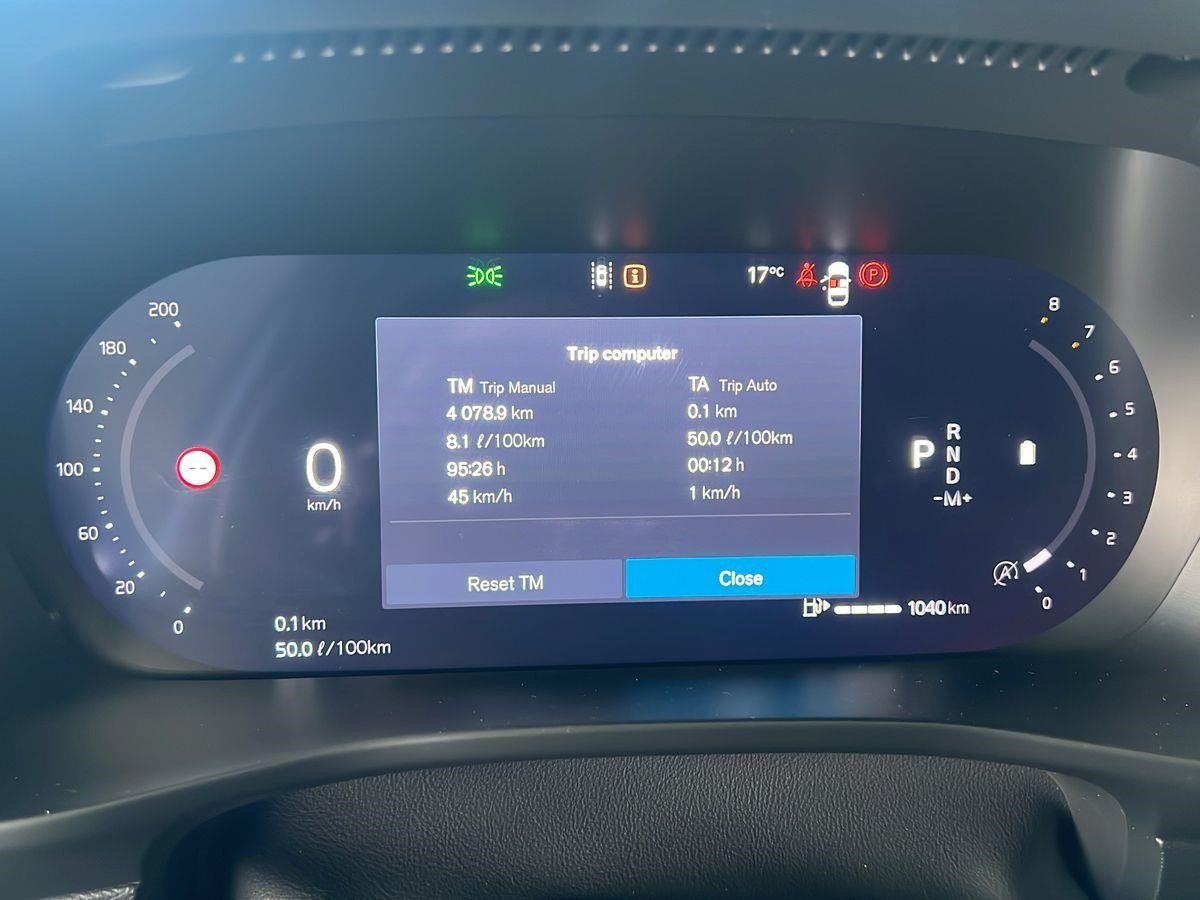 XC40 B3 Híbrido Plus Dark