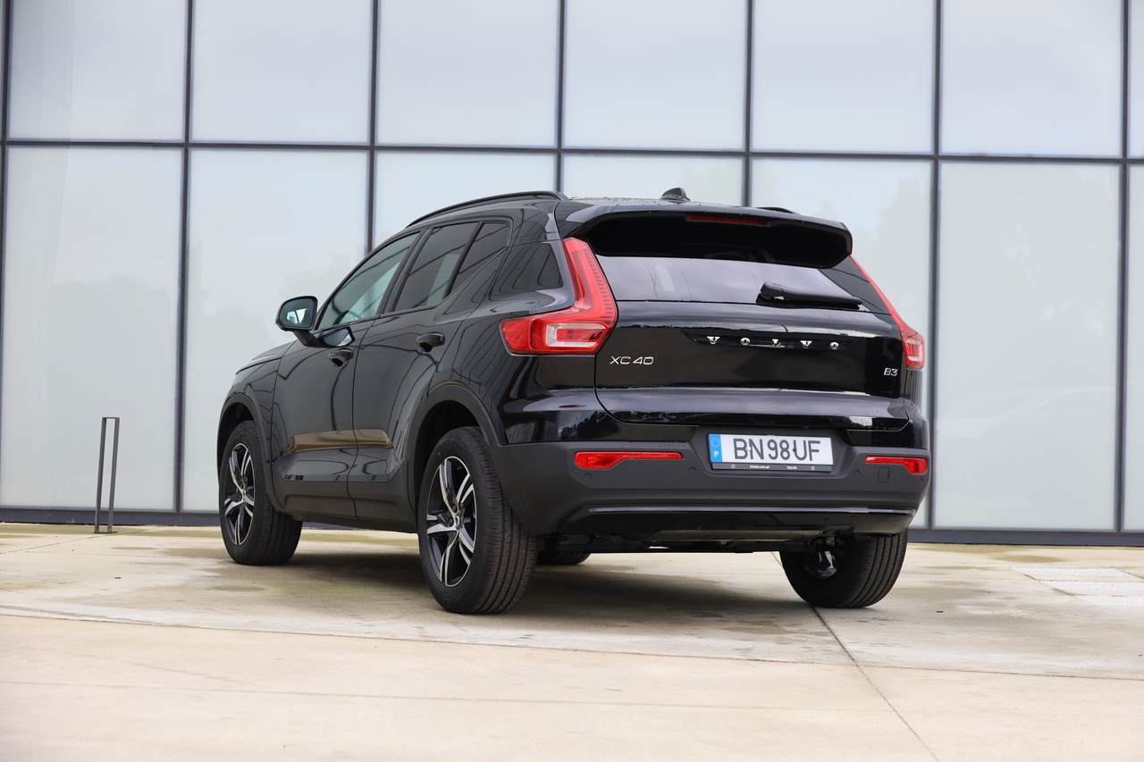 XC40 B3 Híbrido Plus Dark Geart.