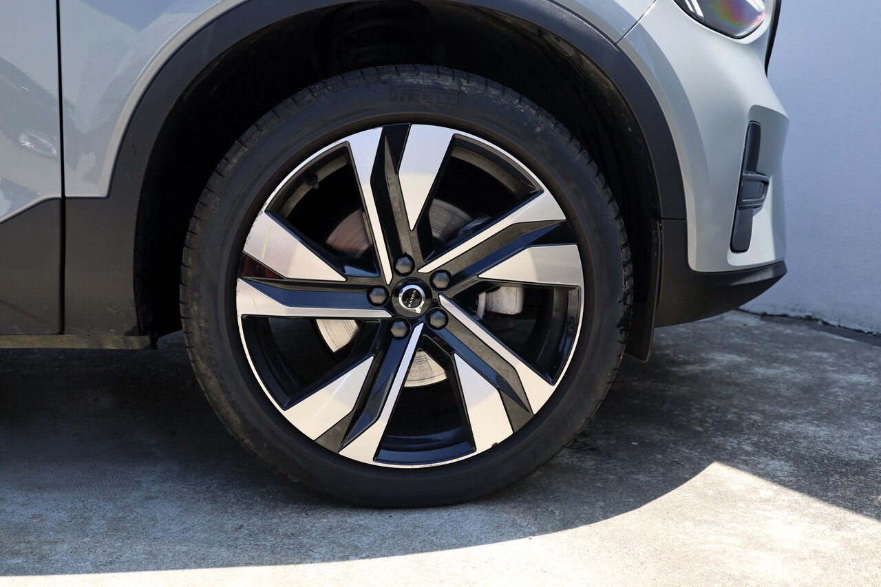 XC40 B3 Hybrid Gasolina Plus Dark