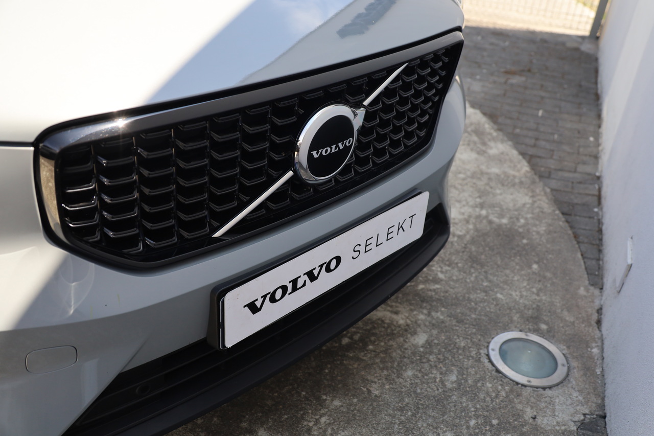 XC40 B3 Hybrid Gasolina Plus Dark