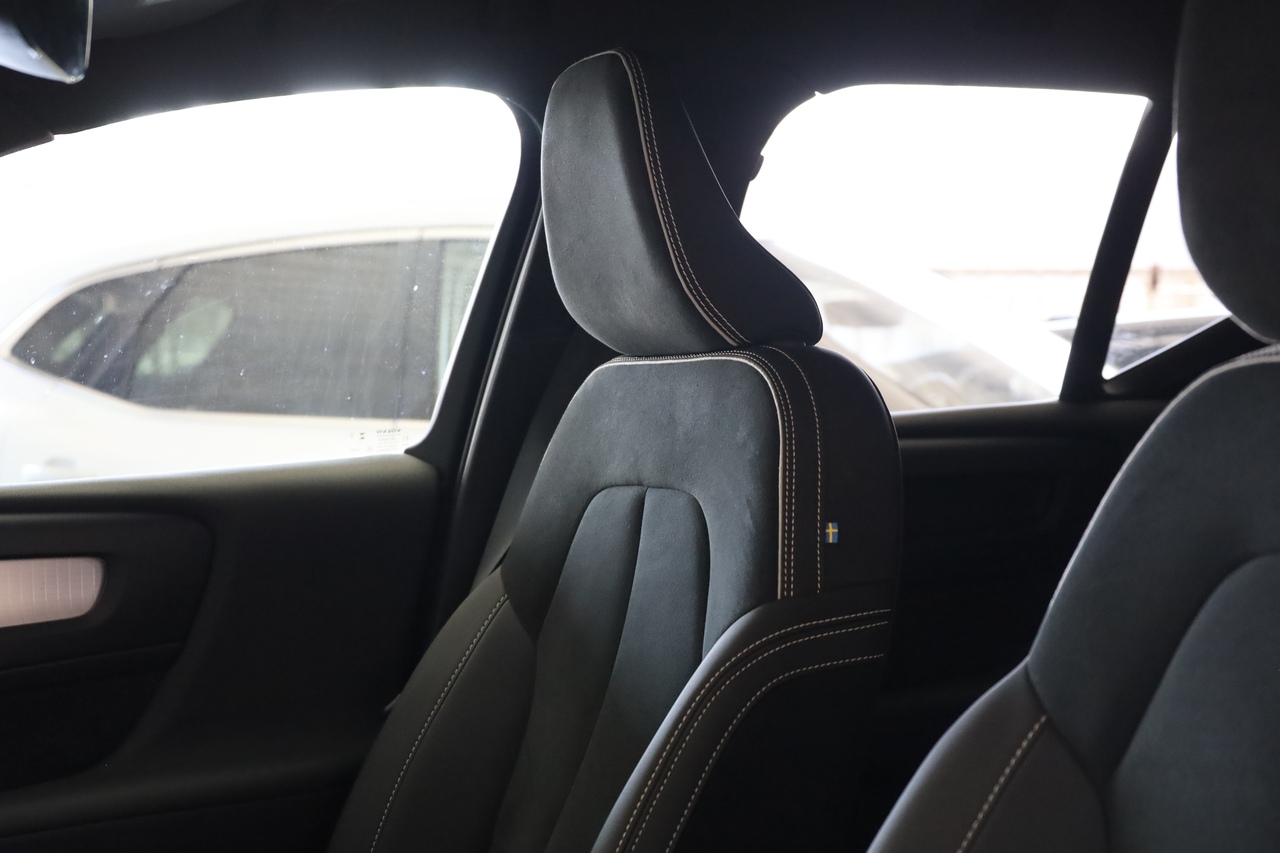 XC40 B3 Hybrid Gasolina Plus Dark