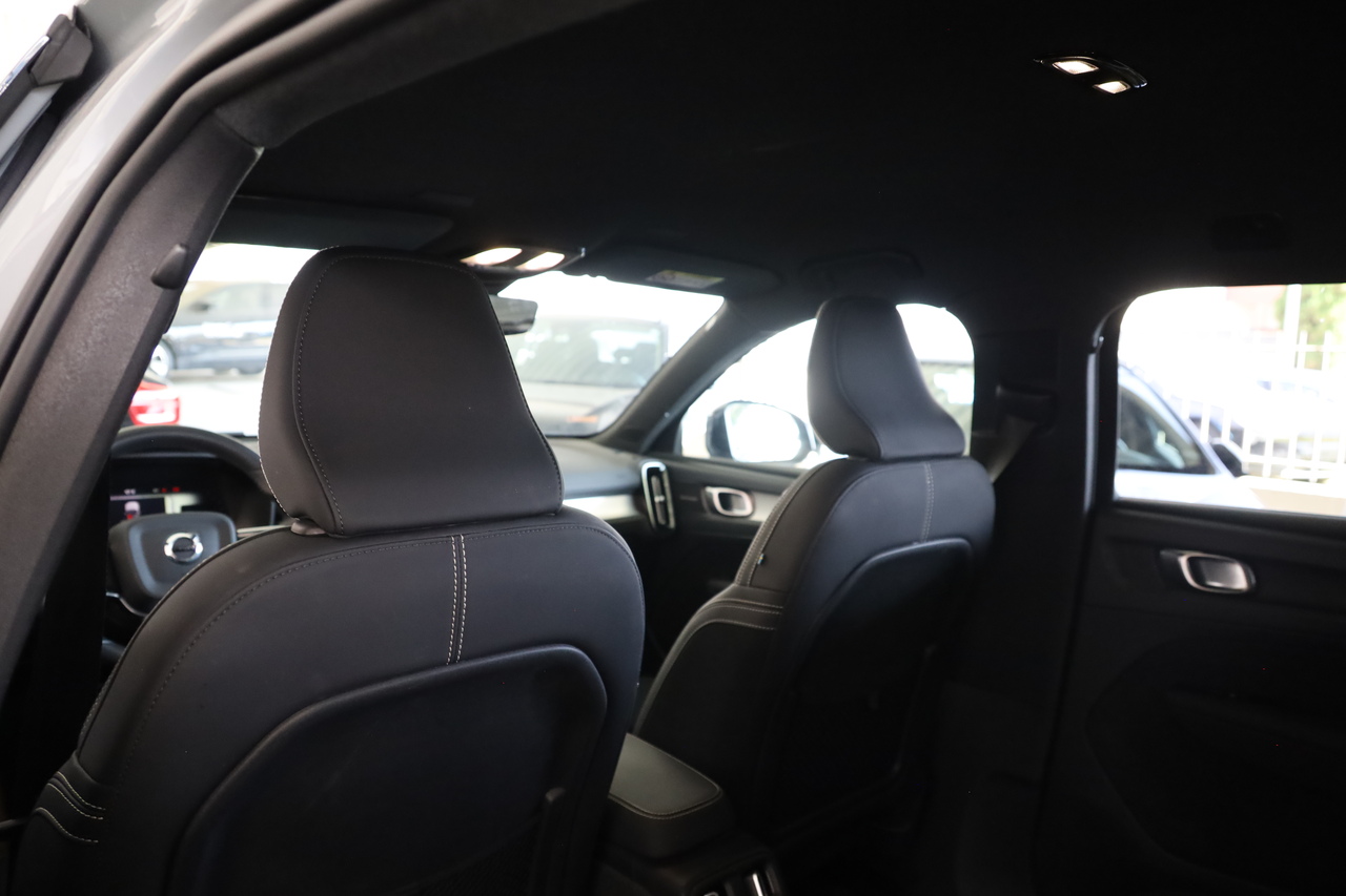 XC40 B3 Hybrid Gasolina Plus Dark