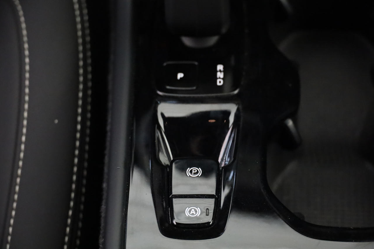 XC40 B3 Hybrid Gasolina Plus Dark